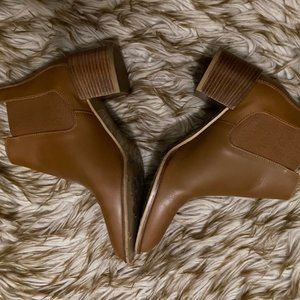 Everlane The Heel Boot in cognac